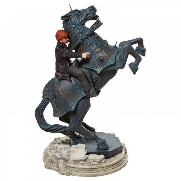 Harry Potter Figurina del capolavoro di Ron su un cavallo degli scacchi Warner Bros. Entertainment Inc Statue