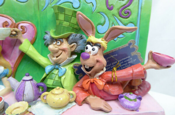 Walt Disney Jim Shore Alice Storybook - immagine 5