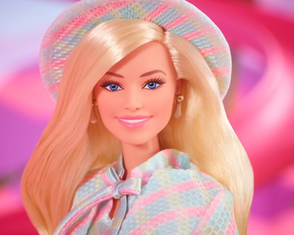 Barbie The Movie Doll Barbie in set coordinato scozzese - immagine 12