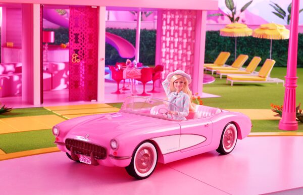 Barbie The Movie Doll Barbie in set coordinato scozzese - immagine 16
