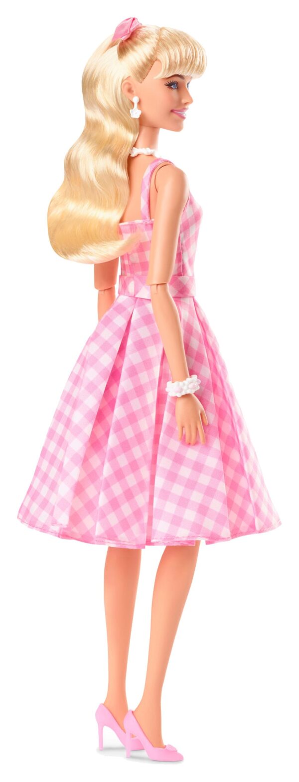 Barbie The Movie Doll Barbie in abito a quadretti rosa - immagine 5