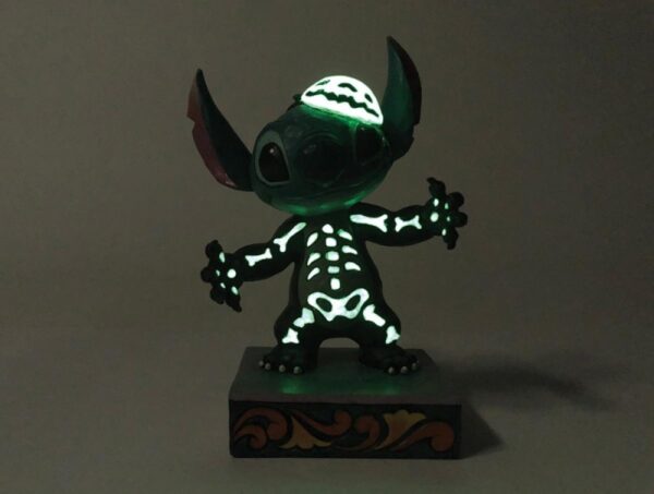 Jim Shore Stitch Skeleton Figurina - immagine 6