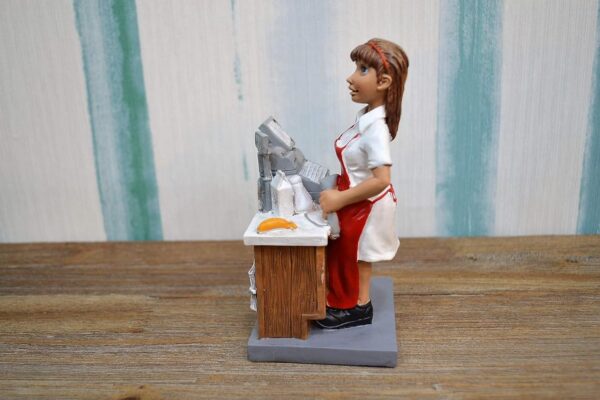 Statuina Caricatura La Cassiera