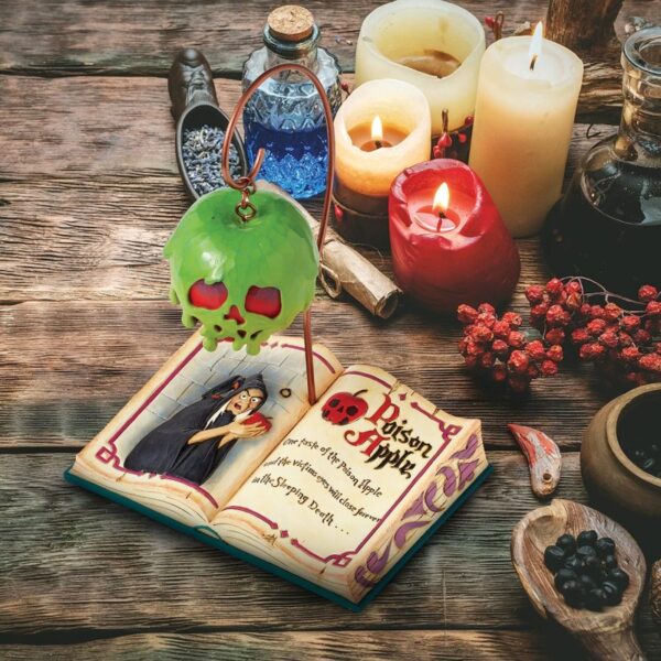 Walt Disney Jim Shore Libro Malvagio di Grimilde con mela avvelenata - immagine 4