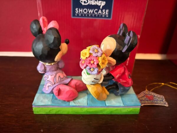 Walt Disney Jim Shore Traditions Minnie e Mickey Minnie e Topolino - immagine 3