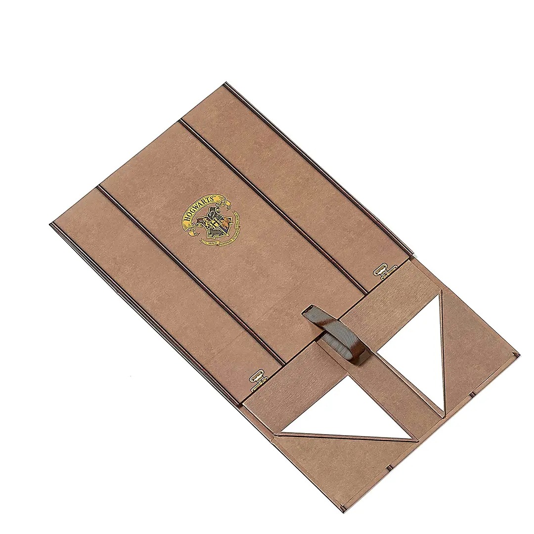 Espositore grande in cartone - valigia di Harry Potter - immagine 4